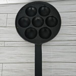 Non-Stick Black Aebleskiver Pan